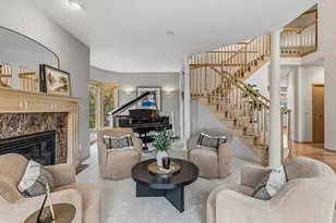 11338 Hawk High Ct, Eden Prairie, MN 55347 - Photo 3