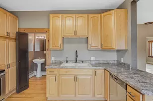 37 5th St SE, Wells, MN 56097 - Photo 3