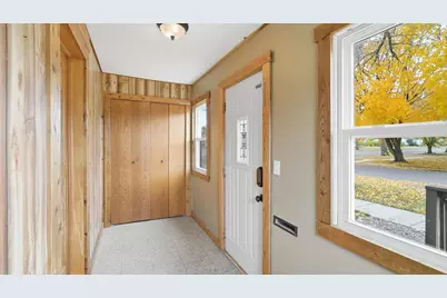 37 5th Street SE, Wells, MN 56097 - Photo 11