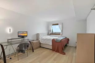 66 9th St E, Saint Paul, MN 55101 - Photo 17