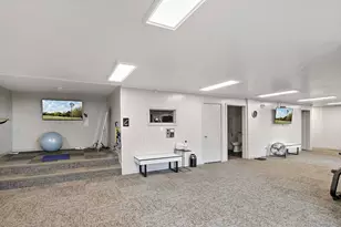 66 9th St E, Saint Paul, MN 55101 - Photo 43