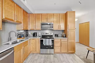 2550 38th Ave NE, Saint Paul, MN 55421 - Photo 9