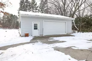 421 Lowry Ct NW, Rochester, MN 55901 - Photo 5