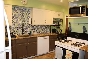 724 W 6th St, Winona, MN 55987 - Photo 9