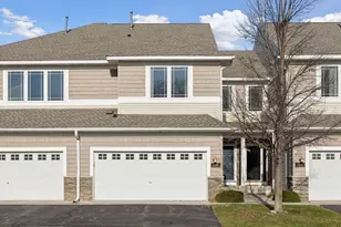 528 Sutherland Dr, Woodbury, MN 55129 - Photo 1