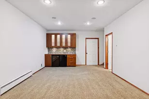 528 Sutherland Dr, Woodbury, MN 55129 - Photo 41