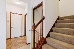 528 Sutherland Dr, Woodbury, MN 55129 - Photo 21