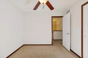 528 Sutherland Dr, Woodbury, MN 55129 - Photo 33