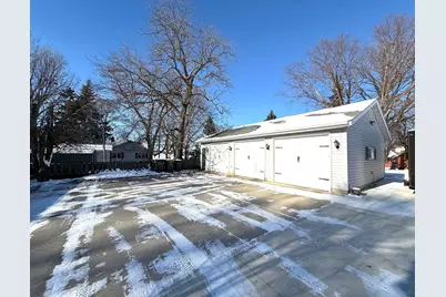 5134 E Eagle Lake Road, Willmar, MN 56201 - Photo 1