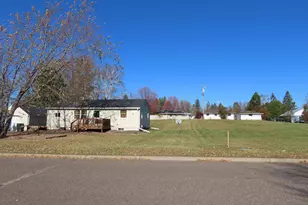 228 Minnesota St, Sandstone, MN 55072 - Photo 5