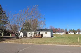 228 Minnesota St, Sandstone, MN 55072 - Photo 3