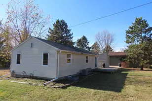 228 Minnesota St, Sandstone, MN 55072 - Photo 7