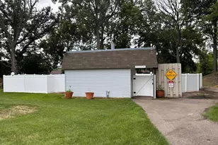 4009 Heritage Hills Dr, Bloomington, MN 55437 - Photo 21