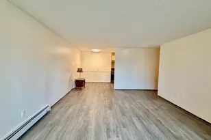 4009 Heritage Hills Dr, Bloomington, MN 55437 - Photo 5