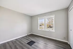 5106 Queen Ave N, Minneapolis, MN 55430 - Photo 13