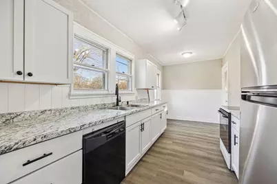 5106 Queen Avenue N, Minneapolis, MN 55430 - Photo 3