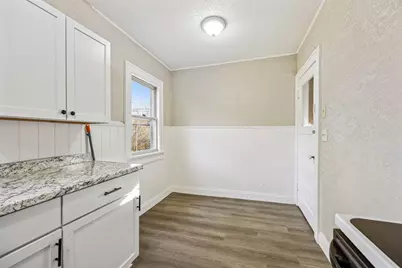 5106 Queen Avenue N, Minneapolis, MN 55430 - Photo 5