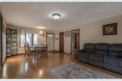 711 E Blue Earth Street, Lake Crystal, MN 56055 - Photo 5