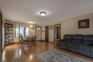 711 E Blue Earth St, Lake Crystal, MN 56055 - Photo 5