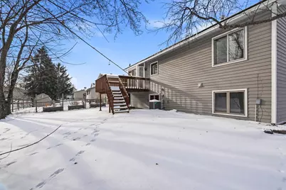 8140 James Avenue N, Brooklyn Park, MN 55444 - Photo 31