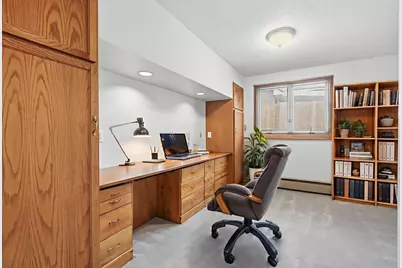 8140 James Avenue N, Brooklyn Park, MN 55444 - Photo 23