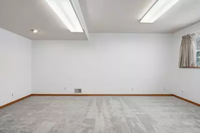 8140 James Avenue N, Brooklyn Park, MN 55444 - Photo 19