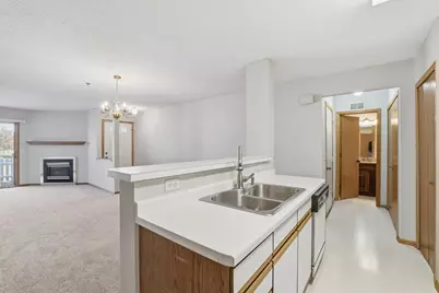 2578 Bedford Court #15, Mendota Heights, MN 55120 - Photo 5