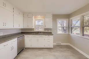 2293 7th Ave E, North Saint Paul, MN 55109 - Photo 15