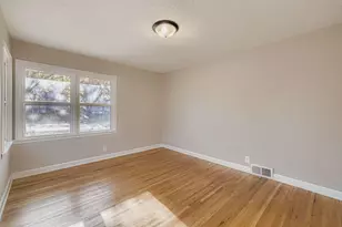 2293 7th Ave E, North Saint Paul, MN 55109 - Photo 25