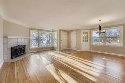 2293 7th Avenue E, North Saint Paul, MN 55109 - Photo 5