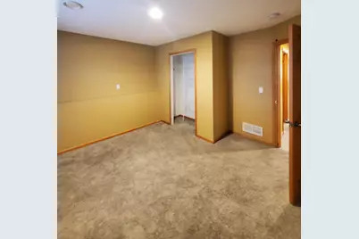 9007 Hampshire Avenue N, Brooklyn Park, MN 55445 - Photo 27