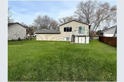 9007 Hampshire Avenue N, Brooklyn Park, MN 55445 - Photo 3