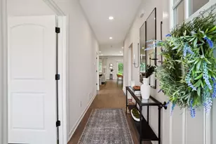 613 Field Point St, Roberts, WI 54023 - Photo 5