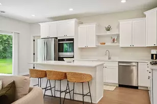 613 Field Point St, Roberts, WI 54023 - Photo 13