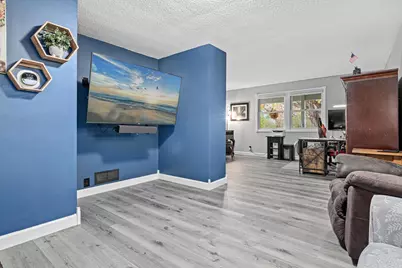 514 Cleveland Avenue SW, New Brighton, MN 55112 - Photo 9