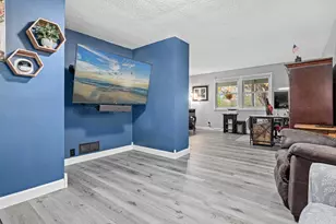 514 Cleveland Ave SW, New Brighton, MN 55112 - Photo 9