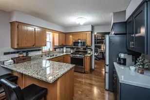 17379 Hayes Ave, Lakeville, MN 55044 - Photo 3