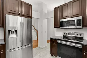 715 Liberty Heights Dr, Chaska, MN 55318 - Photo 9