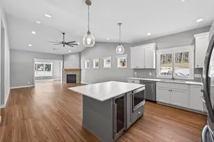 1043 Legend Ln, River Falls, WI 54022 - Photo 3