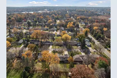 958 Woodlynn Avenue, Roseville, MN 55113 - Photo 9