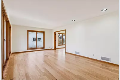 958 Woodlynn Avenue, Roseville, MN 55113 - Photo 19