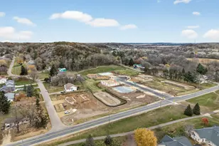 1091 Legend Ln, River Falls, WI 54022 - Photo 9