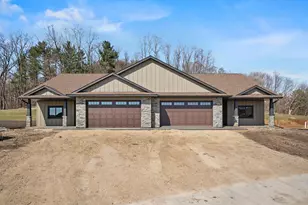 1093 Legend Ln, River Falls, WI 54022 - Photo 5