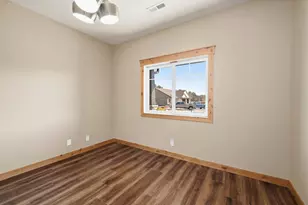 1093 Legend Ln, River Falls, WI 54022 - Photo 23