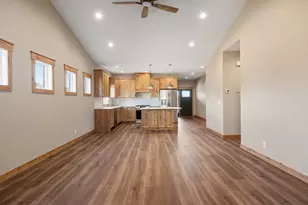 1093 Legend Ln, River Falls, WI 54022 - Photo 15