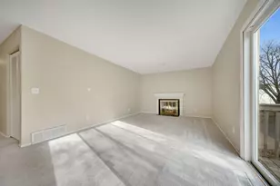 361 Elan Ct, Woodbury, MN 55125 - Photo 5