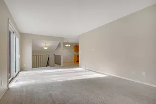 361 Elan Ct, Woodbury, MN 55125 - Photo 7