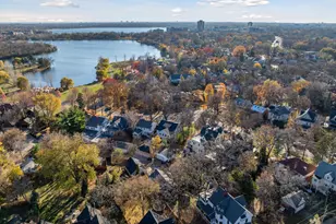 2125 Kenwood Pkwy, Minneapolis, MN 55405 - Photo 37