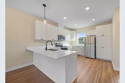 2166 Cottage Avenue E #3, Saint Paul, MN 55119 - Photo 3