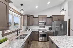 2730 213th St W, Farmington, MN 55024 - Photo 7